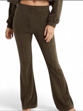 Aerie Olive Green Women’s Pull-On Corduroy Velour Flare Pants – XS